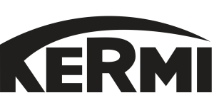 Pohled na zbrusu novou rekuperaci upevněnou ke dřevěným trámům stropu.